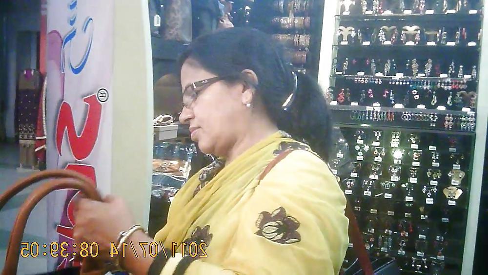 14P Bangladeshi Milfs Compilation