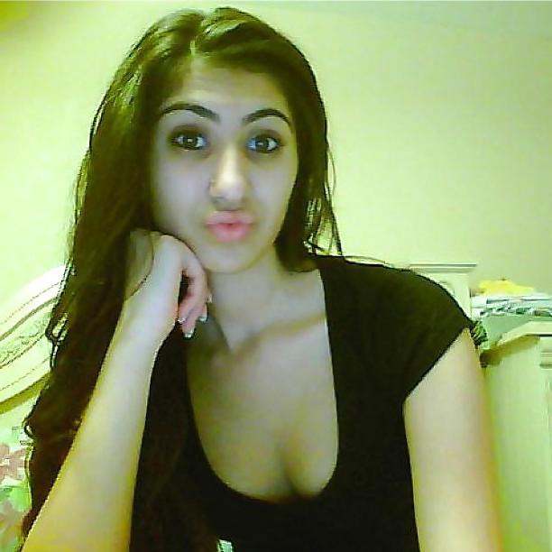 25P Desi girl MEHAK.