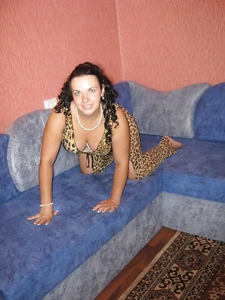23P Busty Russian Woman 1528
