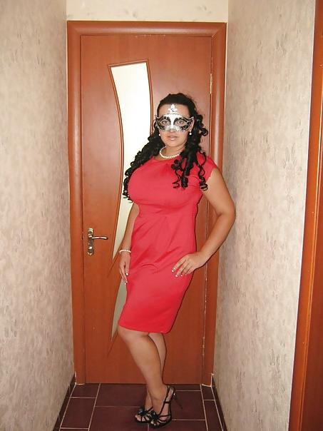 23P Busty Russian Woman 1528
