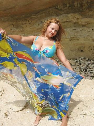 23P Busty Russian Woman 1528