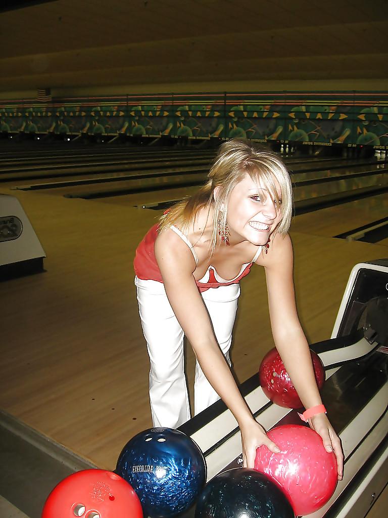 25P Oops! Downblouse Nip Slip upskirt teens
