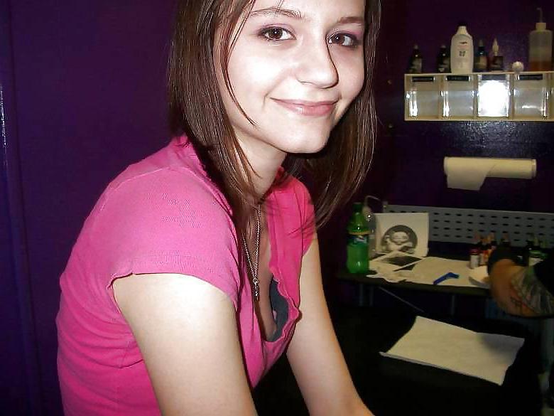 25P Oops! Downblouse Nip Slip upskirt teens