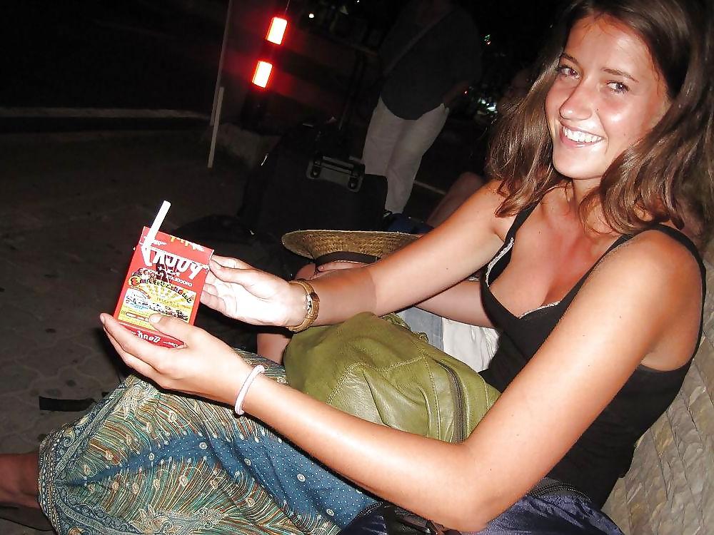 25P Oops! Downblouse Nip Slip upskirt teens
