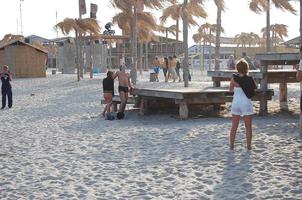24P Public couples fun (no shame)