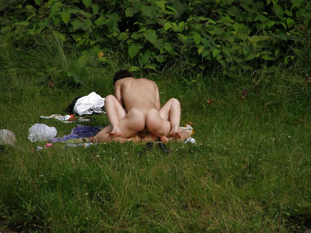 24P Public couples fun (no shame)