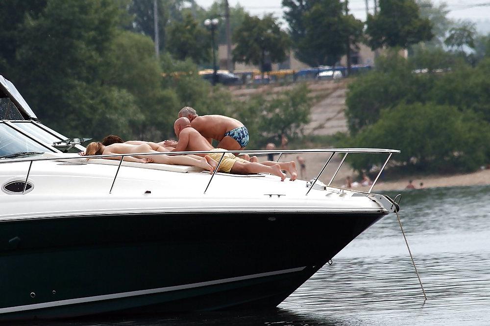 24P Public couples fun (no shame)