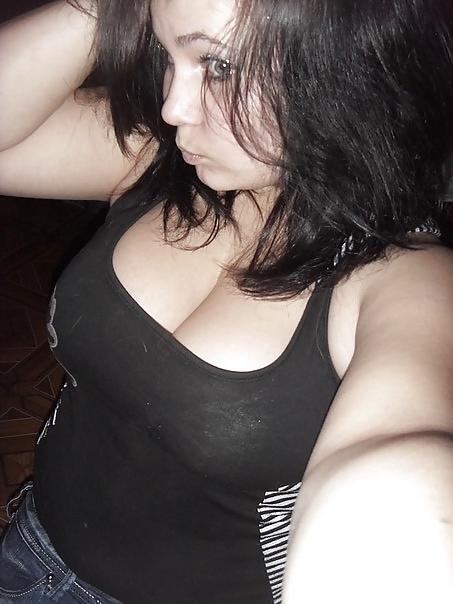 14P Busty Russian Woman 1013