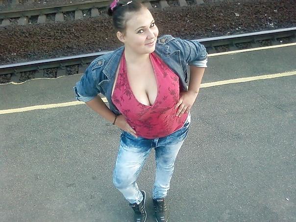 14P Busty Russian Woman 1013