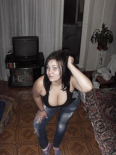 14P Busty Russian Woman 1013