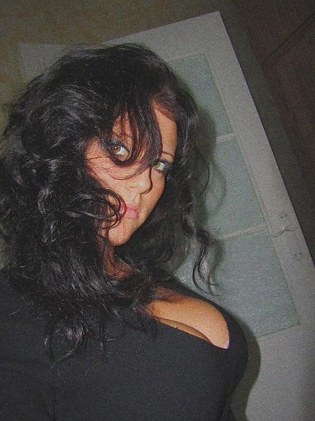 18P Busty Russian Woman 1508