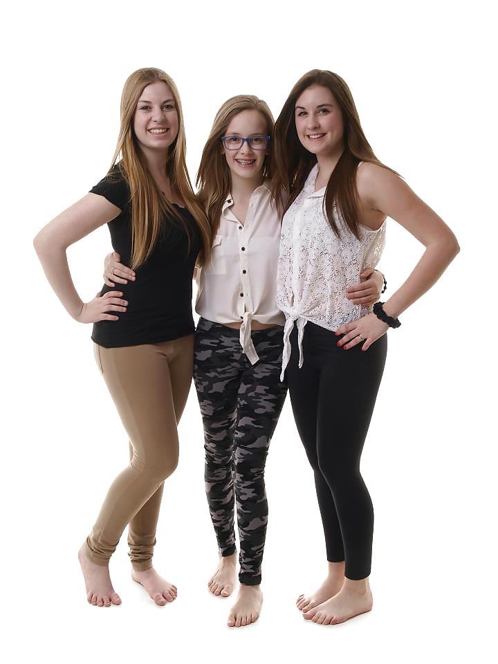 25P Young and sexy LESBIANS friends...