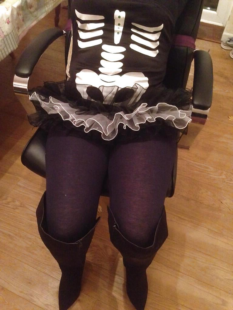 4P Sexy Horny Halloween Somerset Slut