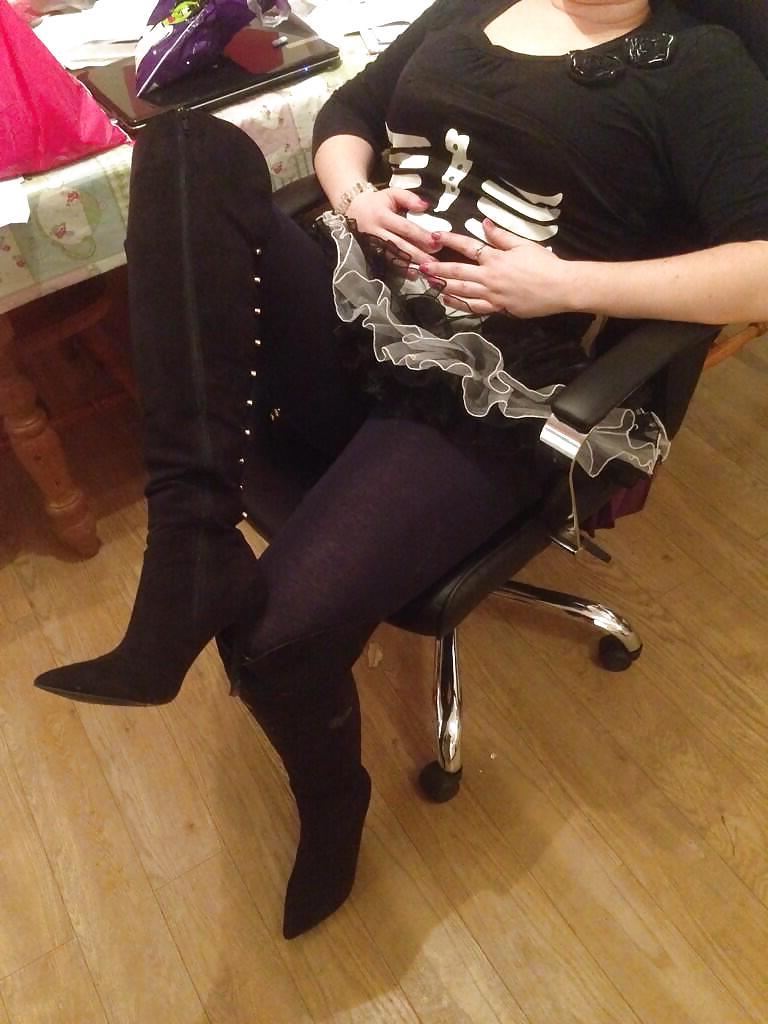 4P Sexy Horny Halloween Somerset Slut