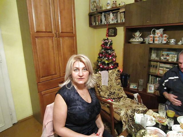 9P Busty Russian Woman 1054