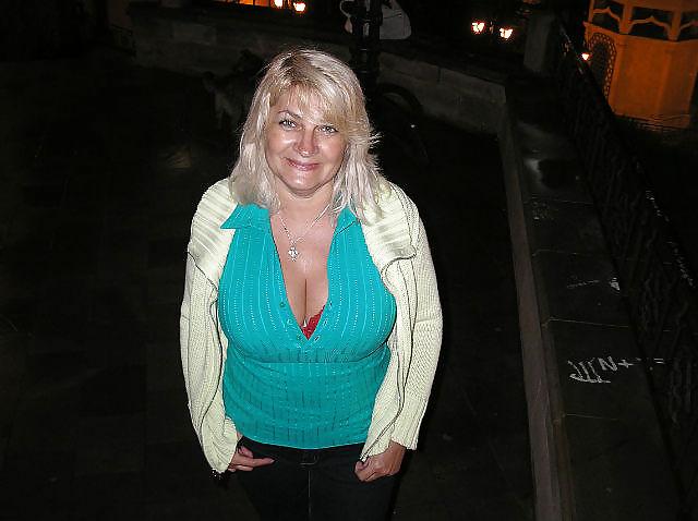 9P Busty Russian Woman 1054