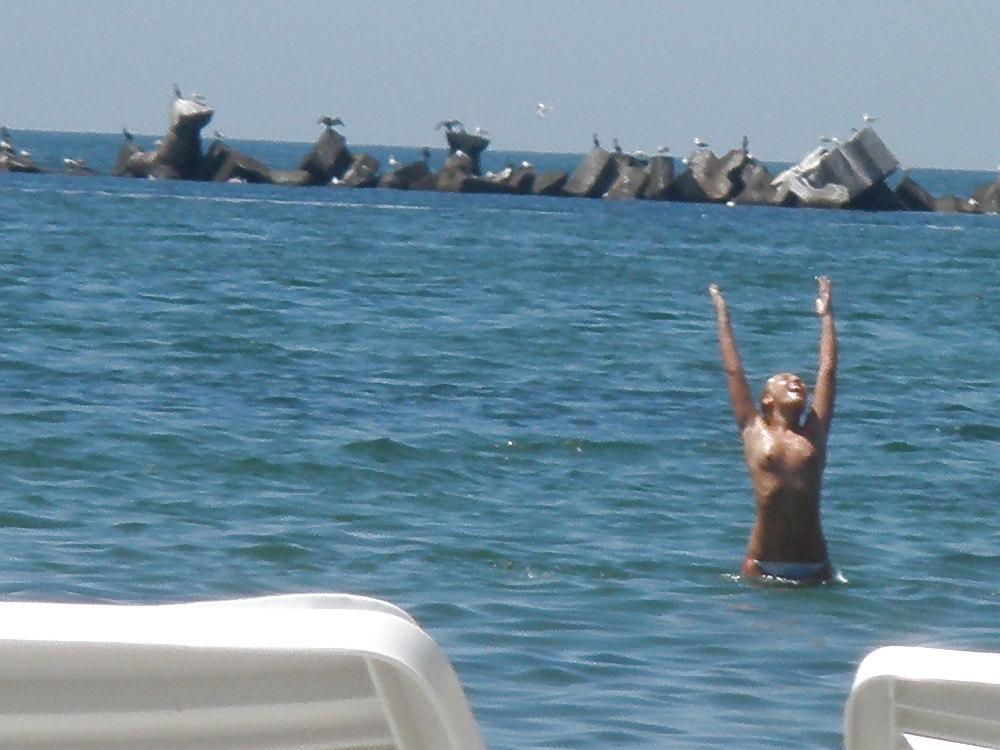 25P Hot blonde girl on holidays
