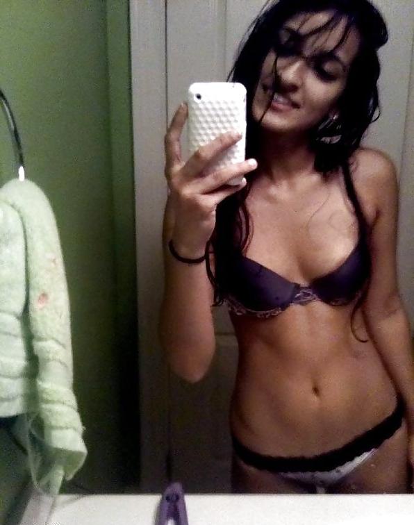 19P Desi IIndian Girls SelfShot Hot Pics - Part 2