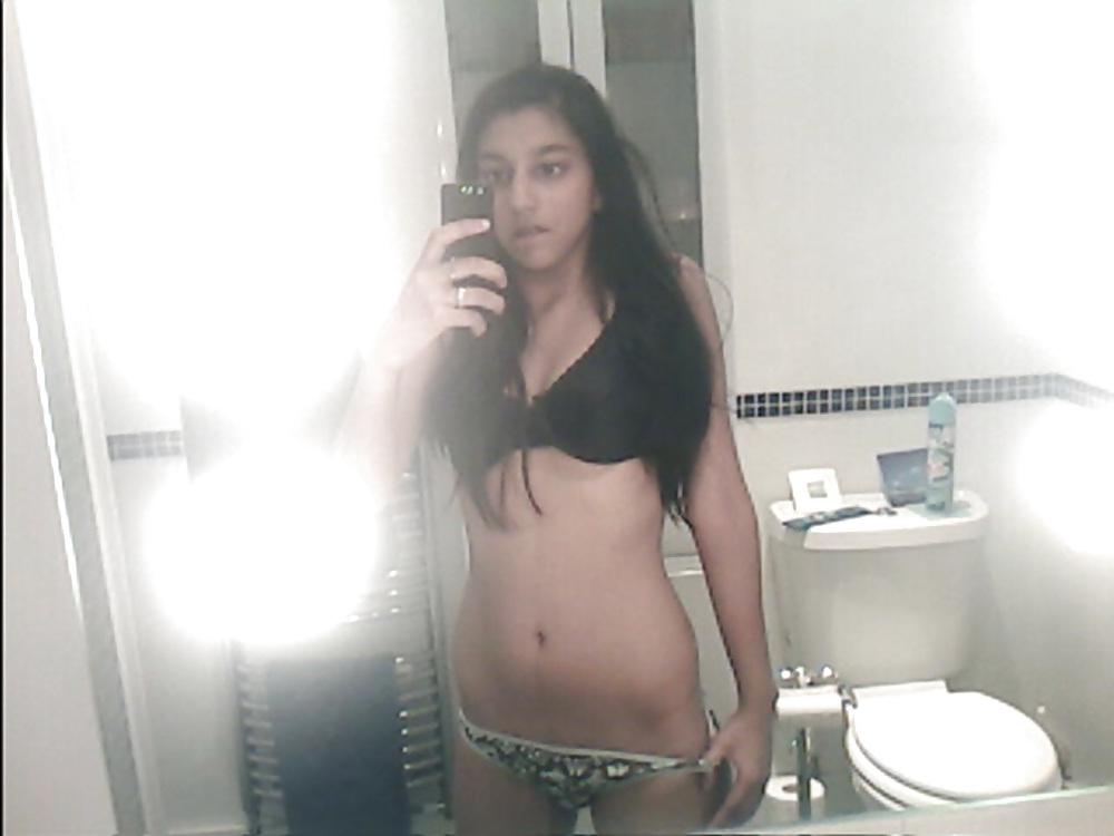 19P Desi IIndian Girls SelfShot Hot Pics - Part 2