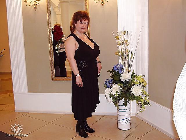 18P Busty Russian Woman 1417