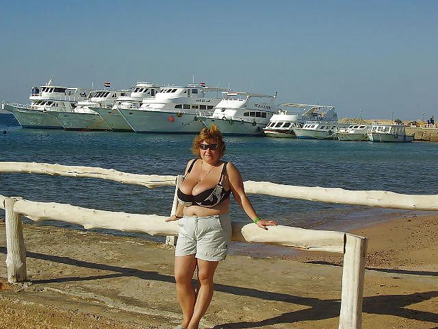18P Busty Russian Woman 1417