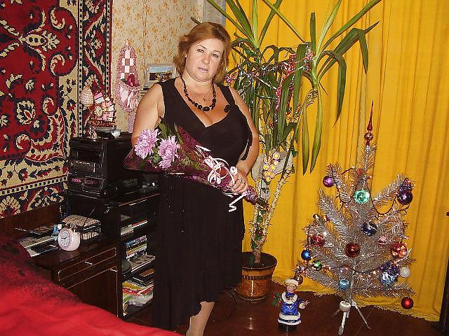 18P Busty Russian Woman 1417