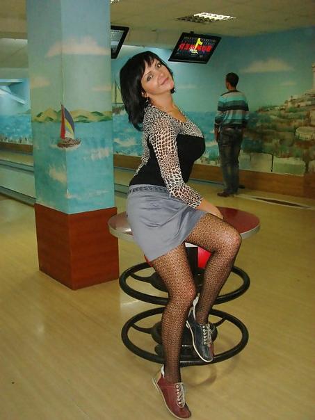 12P Busty Russian Woman 1078