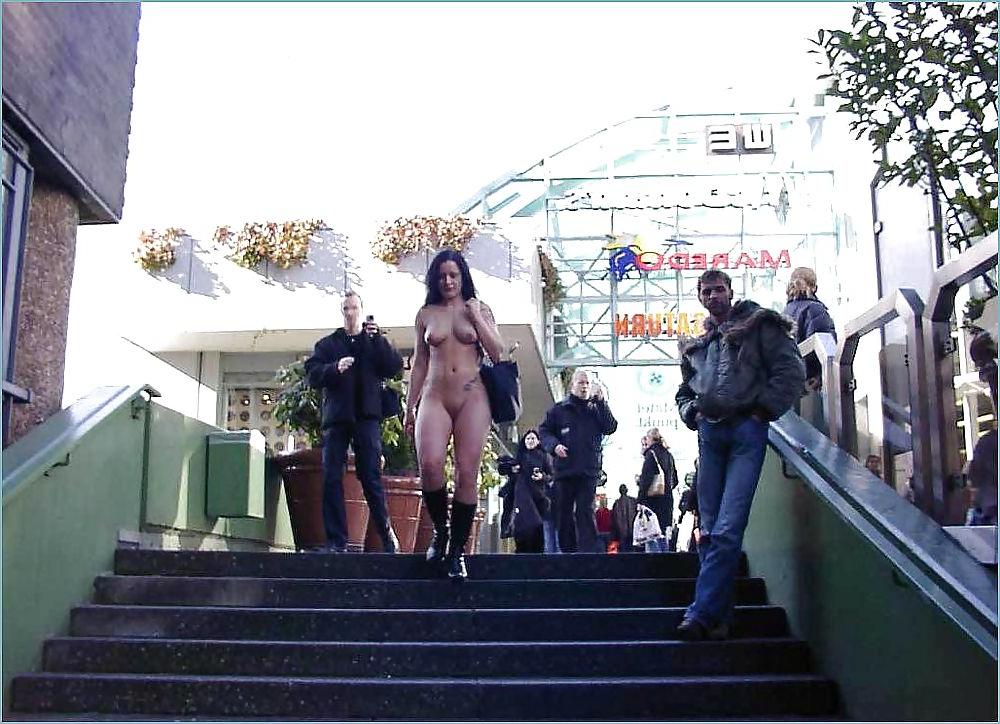 25P Beautiful Public Flashing 11 by TROC