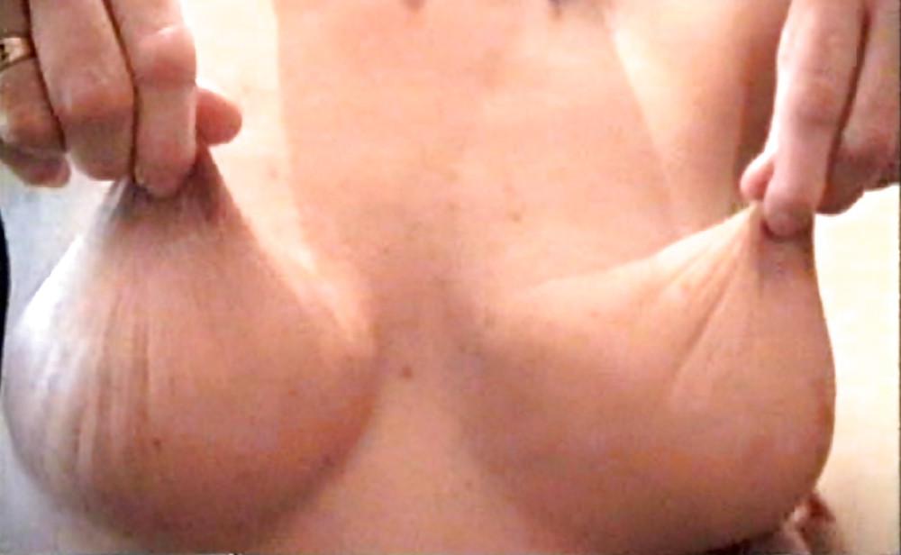 17P Open pussy