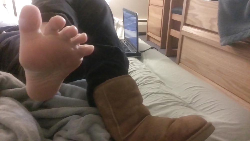 11P Footjob out of Chastity Foot Fetish Photoset