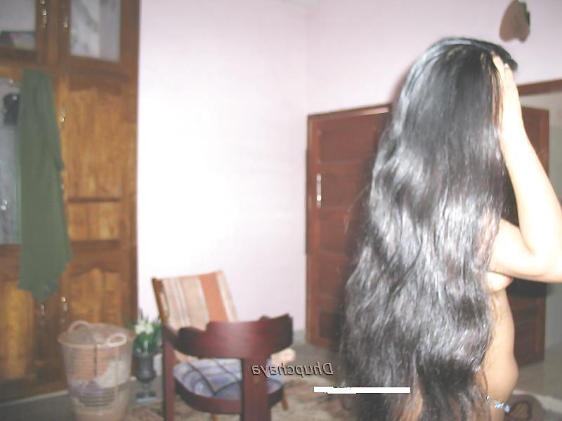 19P Nude desi wife showing her beautiful body