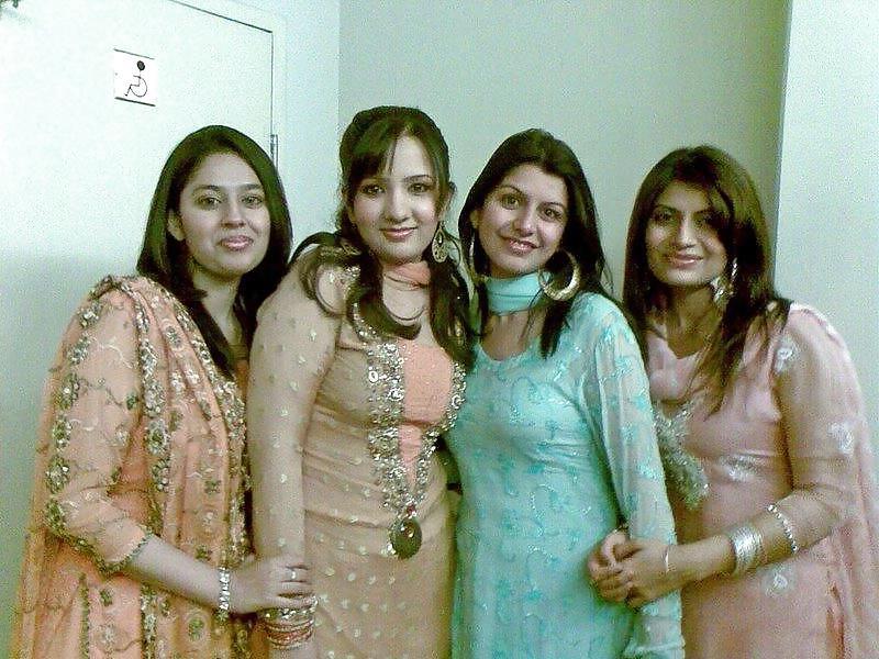 25P Cute hot n sexy desi bitches 