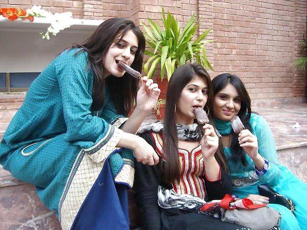 25P Cute hot n sexy desi bitches 