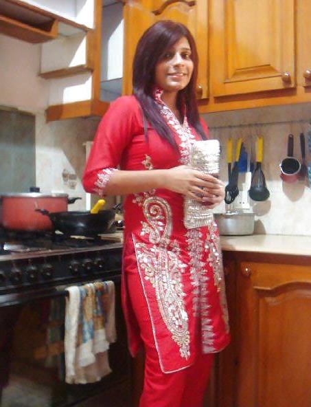 25P Cute hot n sexy desi bitches 