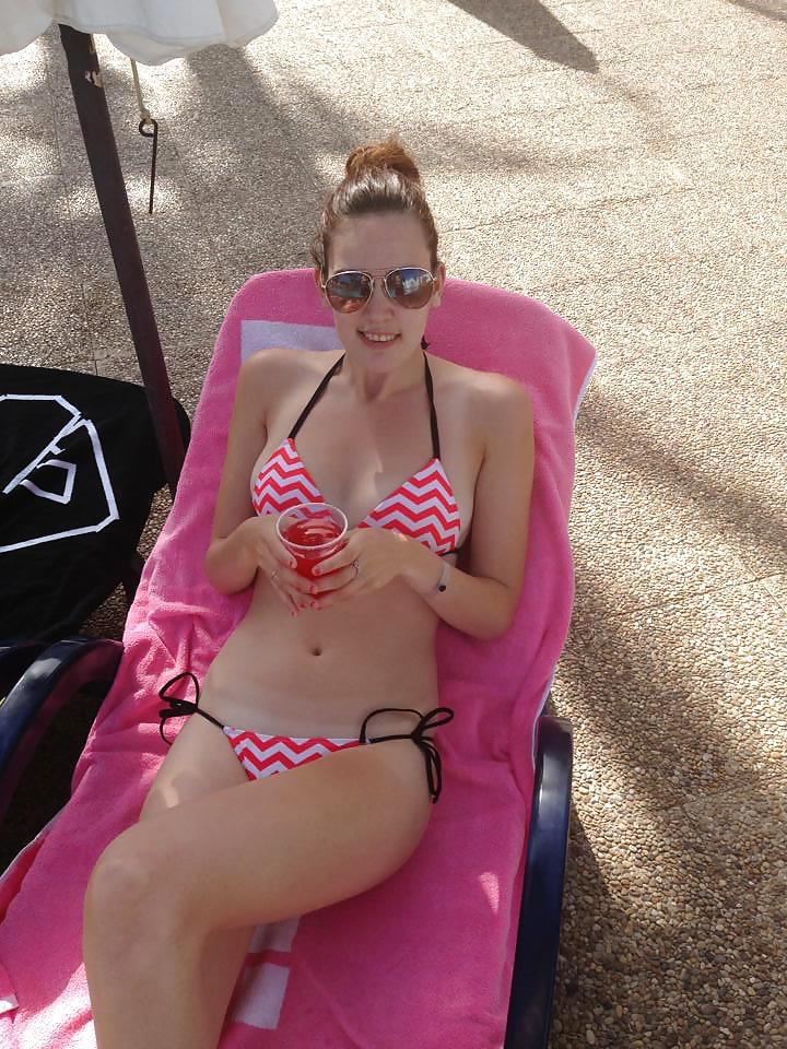 25P Sexy Girls holiday pictures compilation