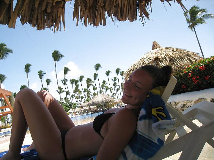 25P Sexy Girls holiday pictures compilation