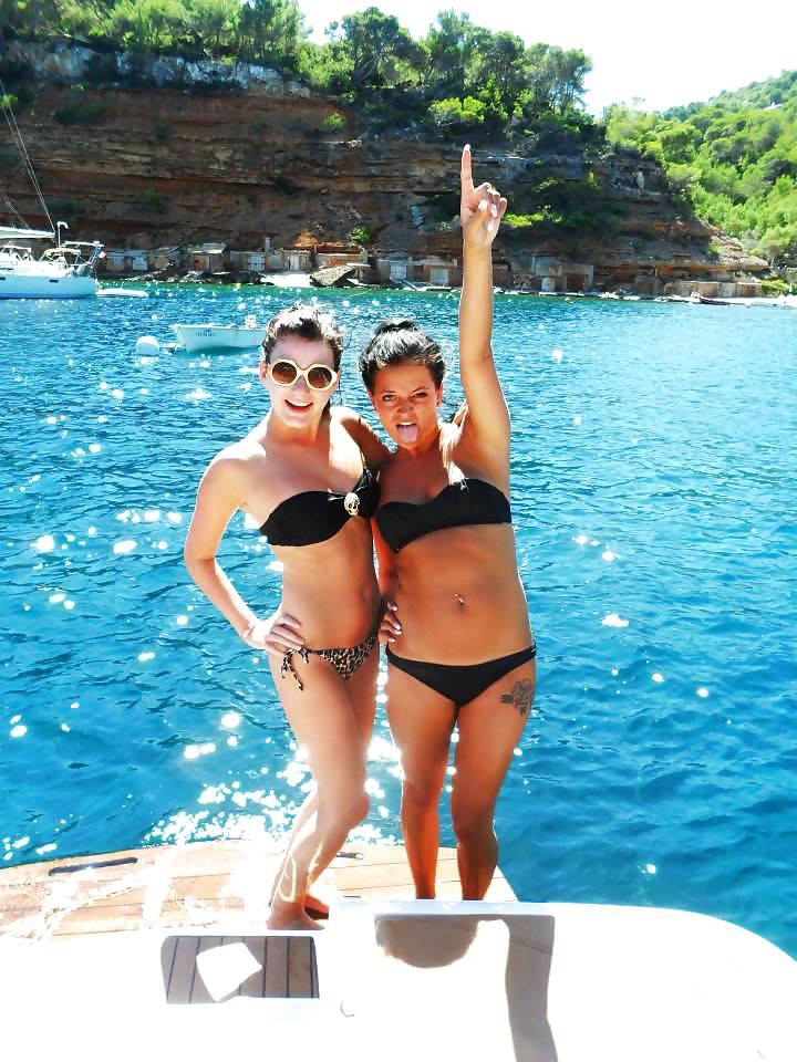 25P Sexy Girls holiday pictures compilation