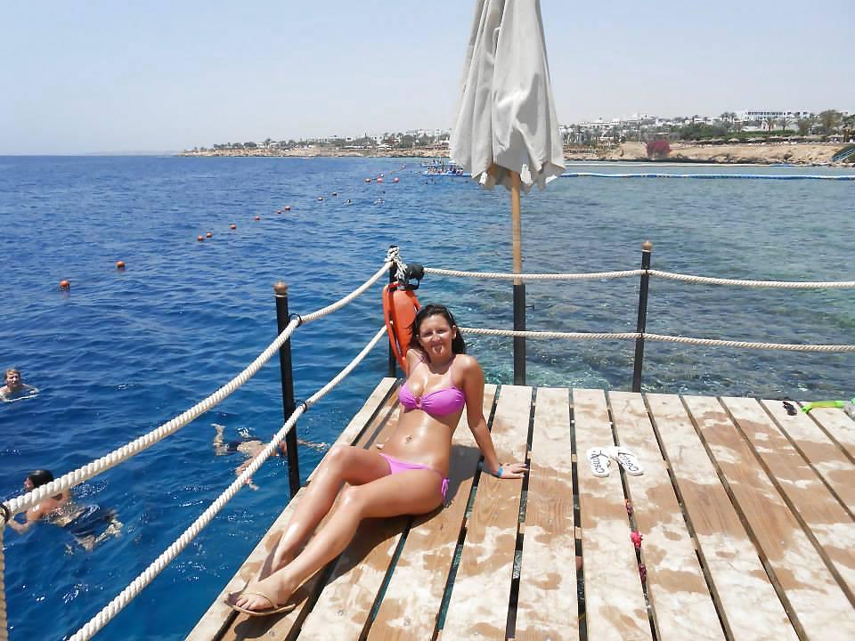 25P Sexy Girls holiday pictures compilation