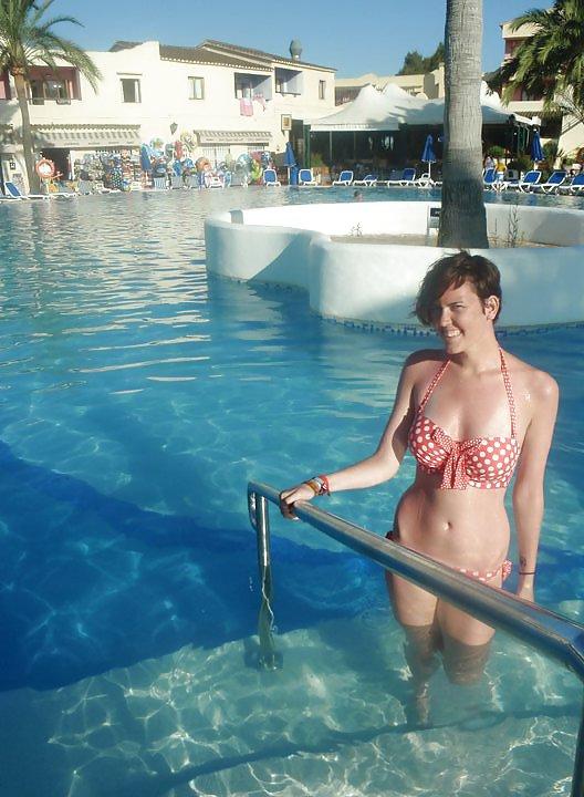 25P Sexy Girls holiday pictures compilation