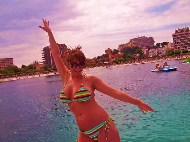25P Sexy Girls holiday pictures compilation