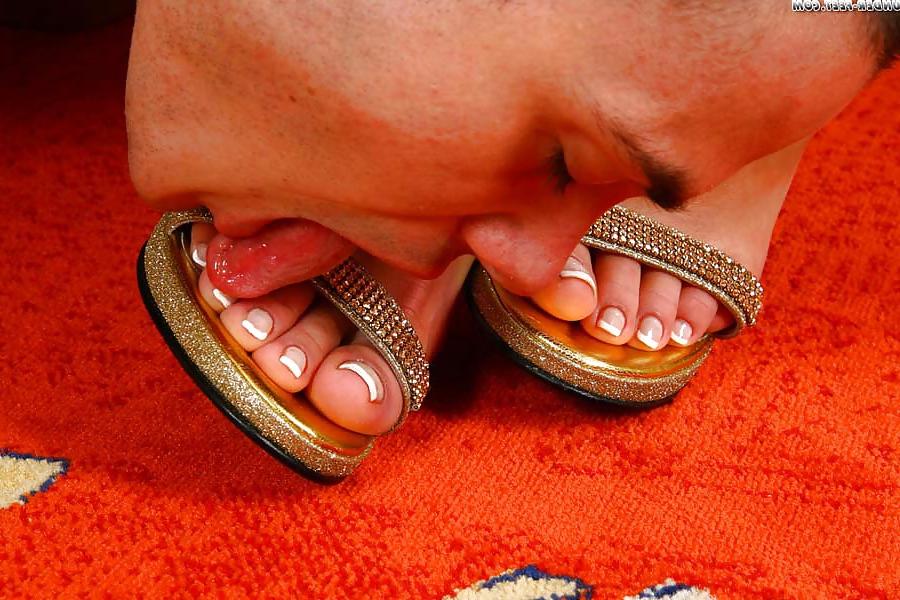 25P Foot worship
