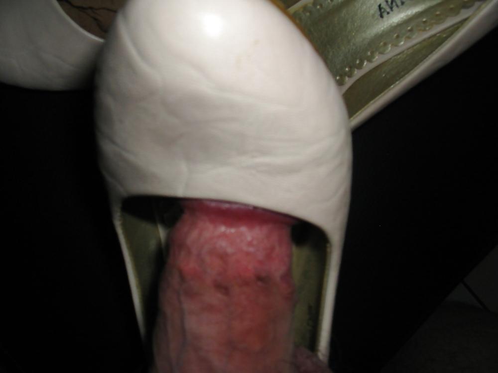 7P Load my Sperm on her Shoes