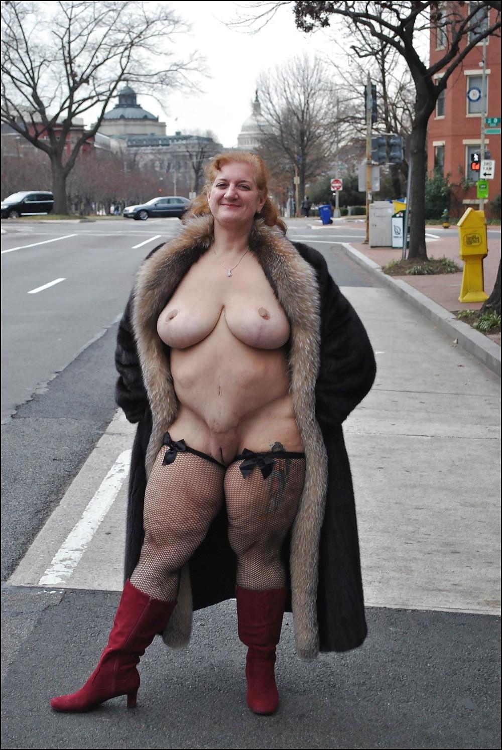20P Mature women with saggy tits 24.