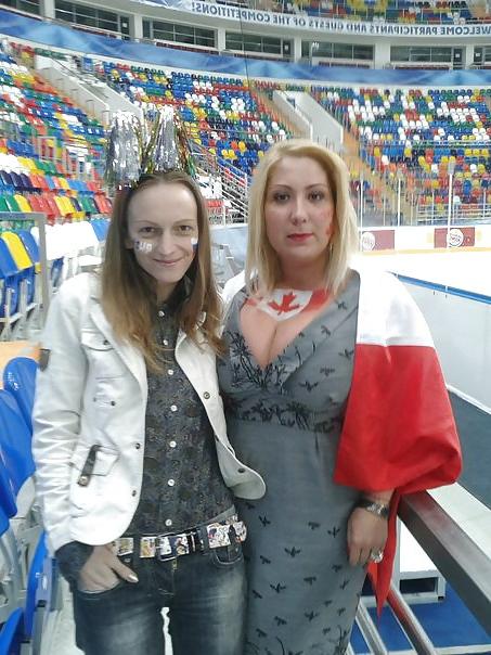16P Busty Russian Woman 1563