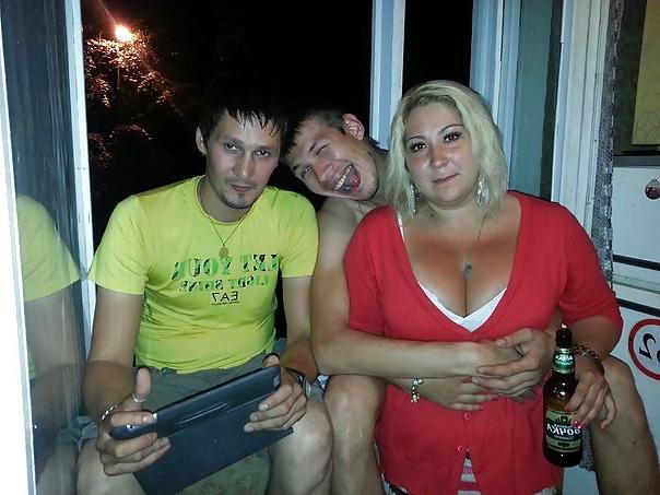 16P Busty Russian Woman 1563