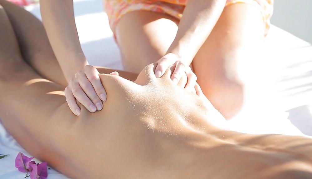 25P Lesbian Massage 