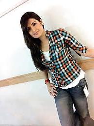 11P Desi hot pics 