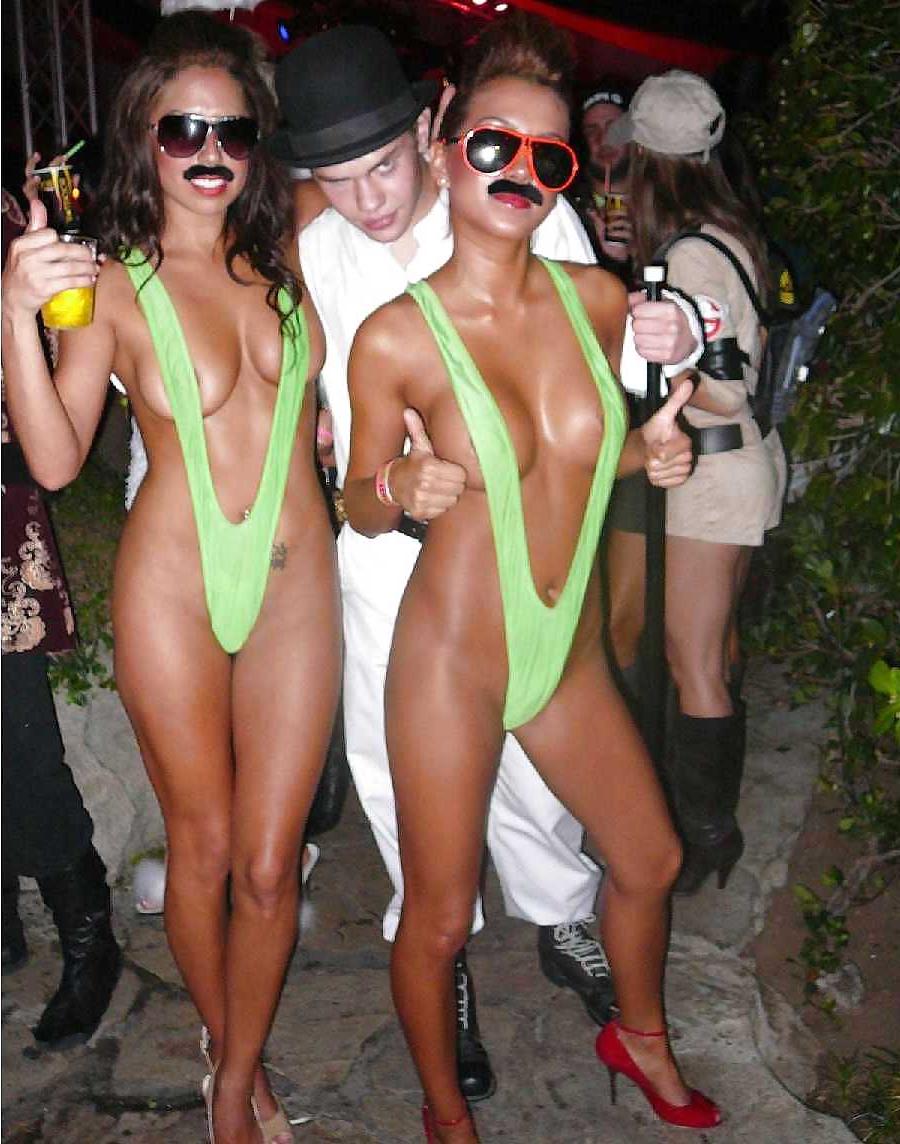 19P Sexy halloween