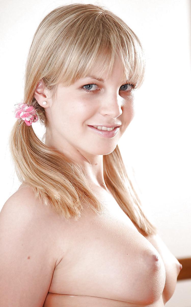 25P From the Moshe Files:  Blondes For A Happy New Year