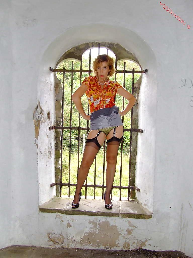 25P Mature Beauty - Chrissy 48